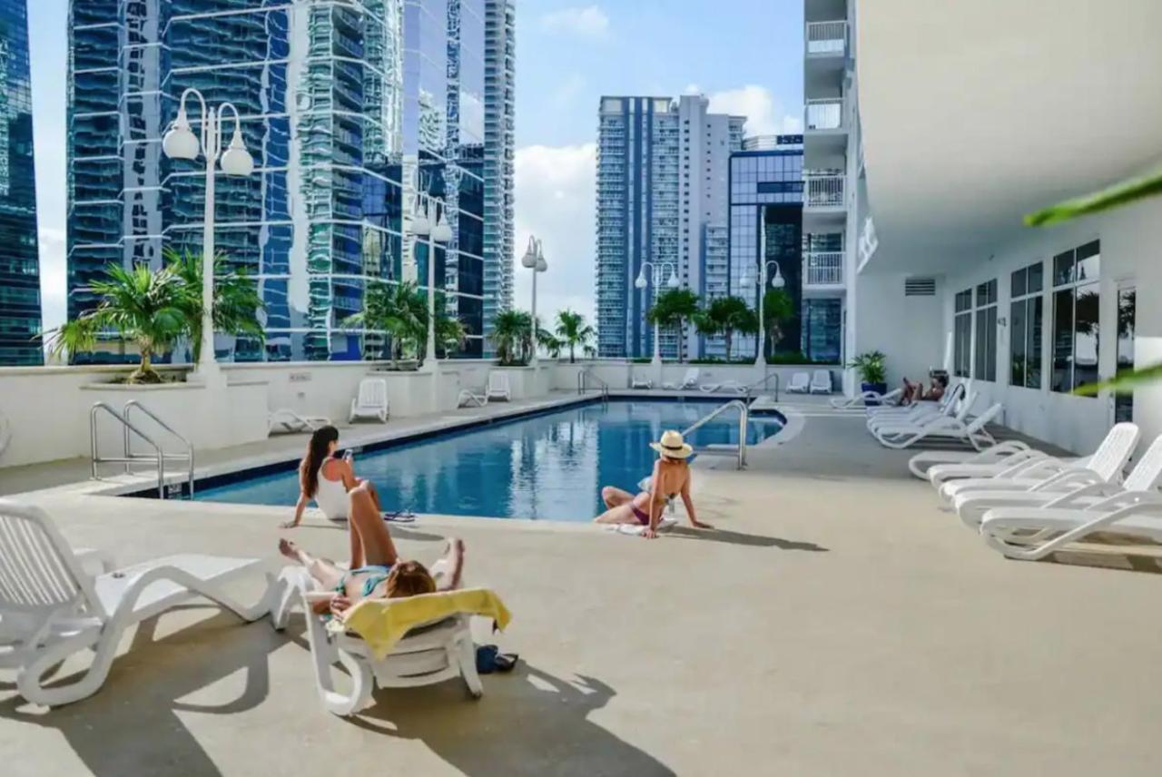 Modern 1 Bed In The Heart Of Brickell With Free Parking Apartment Miami Bagian luar foto
