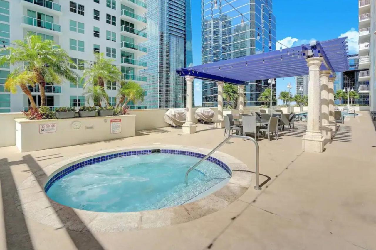 Modern 1 Bed In The Heart Of Brickell With Free Parking Apartment Miami Bagian luar foto