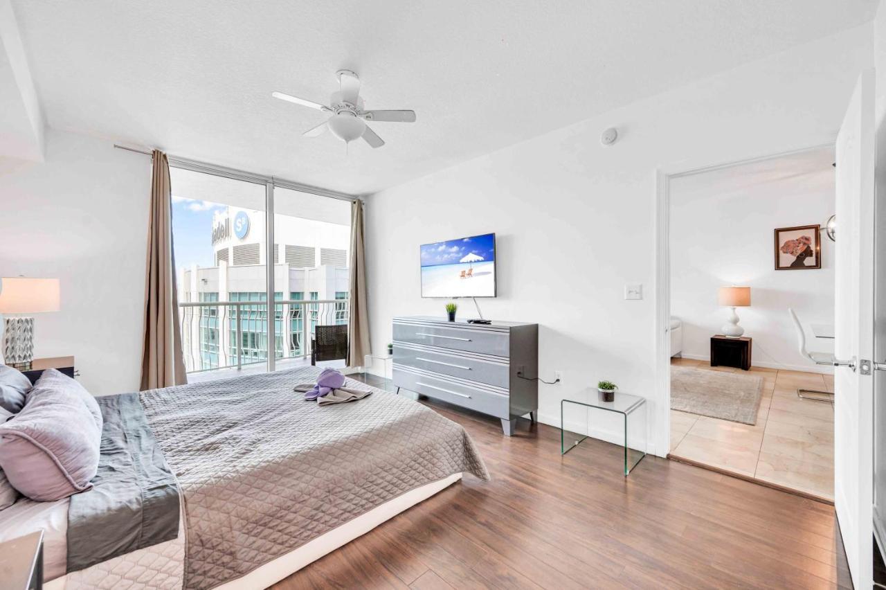 Modern 1 Bed In The Heart Of Brickell With Free Parking Apartment Miami Bagian luar foto