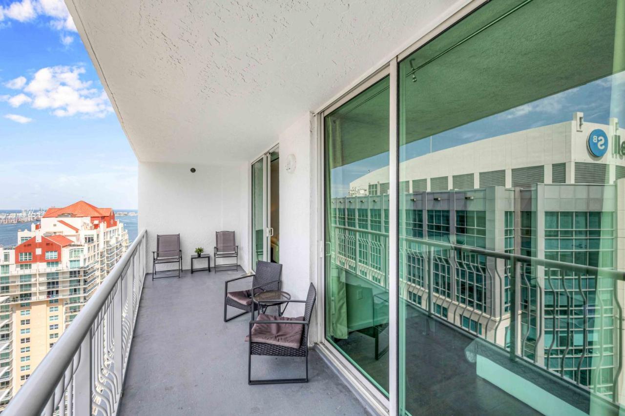 Modern 1 Bed In The Heart Of Brickell With Free Parking Apartment Miami Bagian luar foto